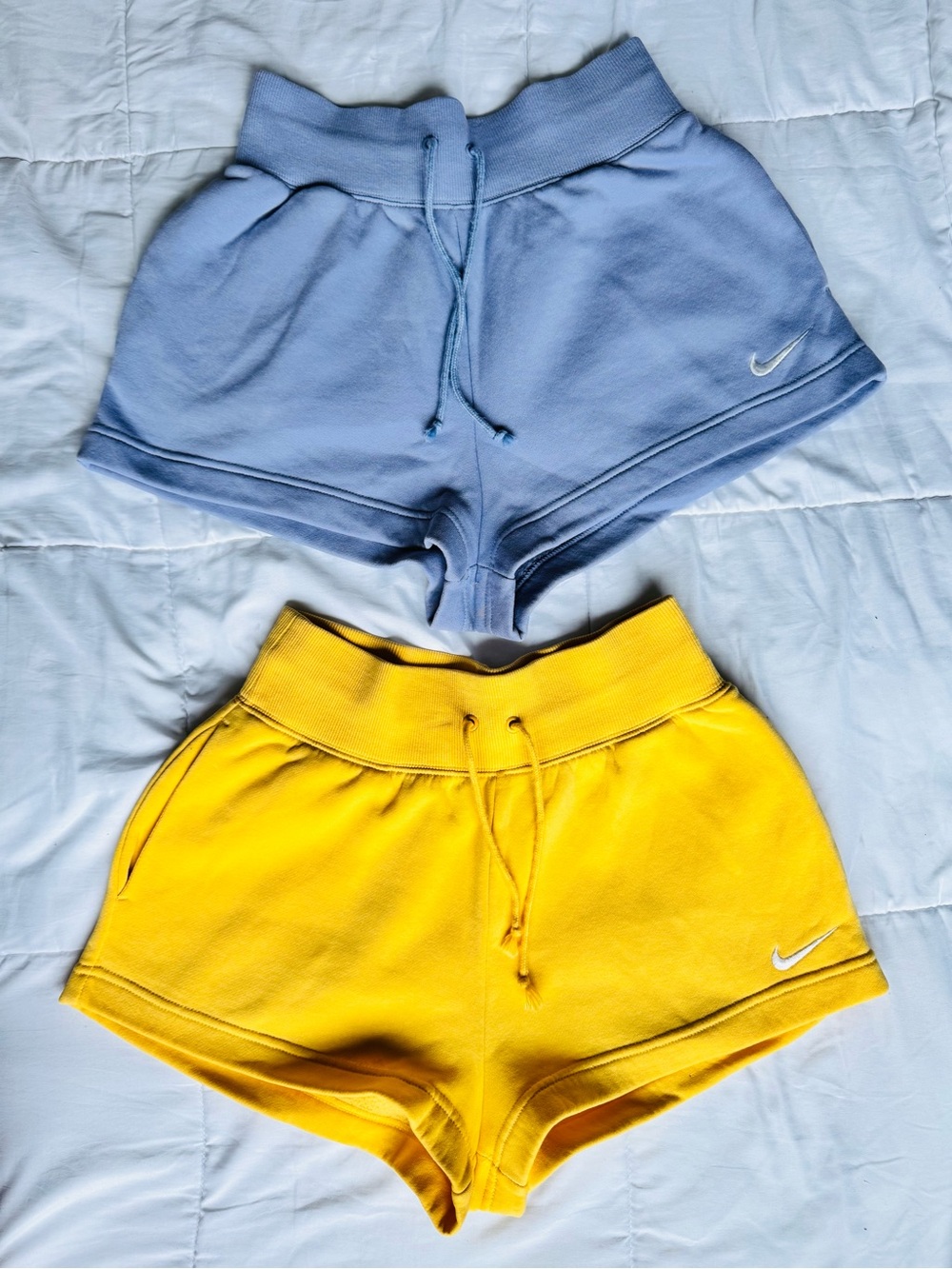 Nike Women's S Phoenix Fleece High Waisted Shorts,— Light Purple & Bright Yellow